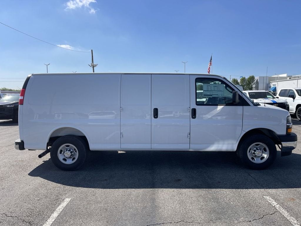 New 2026 Chevrolet Express 2500 - photo 2