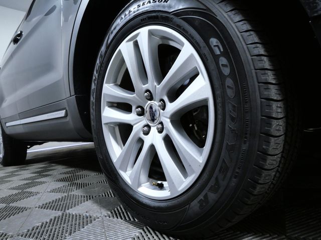 Used 2018 Ford Explorer - photo 2