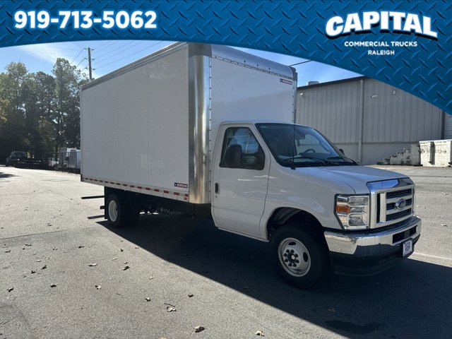 New 2025 Ford E-450 - photo 2