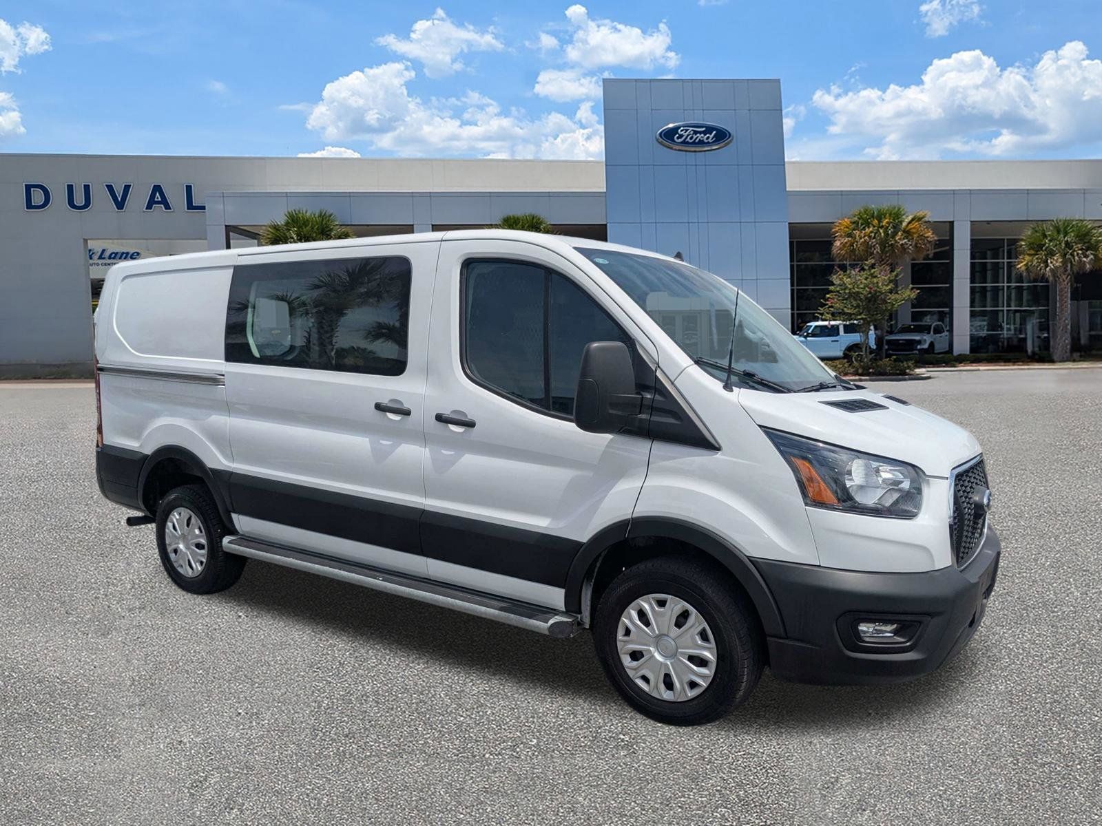 Used 2024 Ford Transit 250 - photo 2