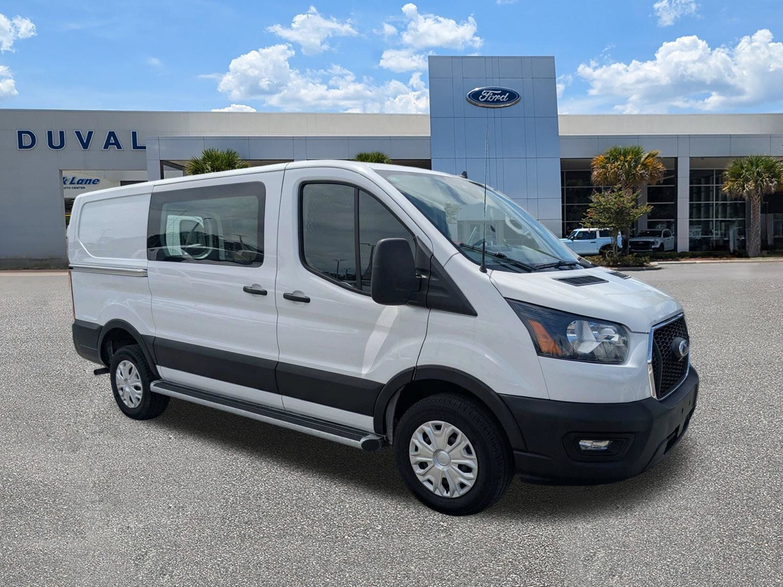 Used 2024 Ford Transit 250 - photo 2