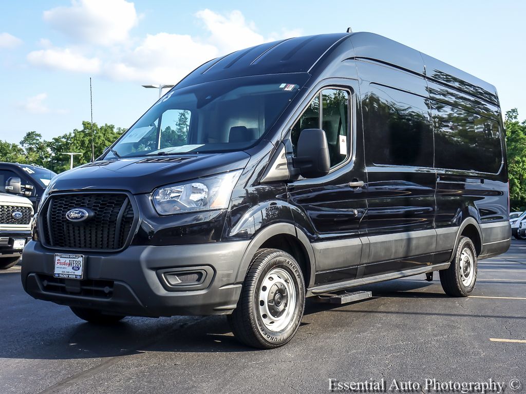 Used 2023 Ford Transit 250 - photo 2
