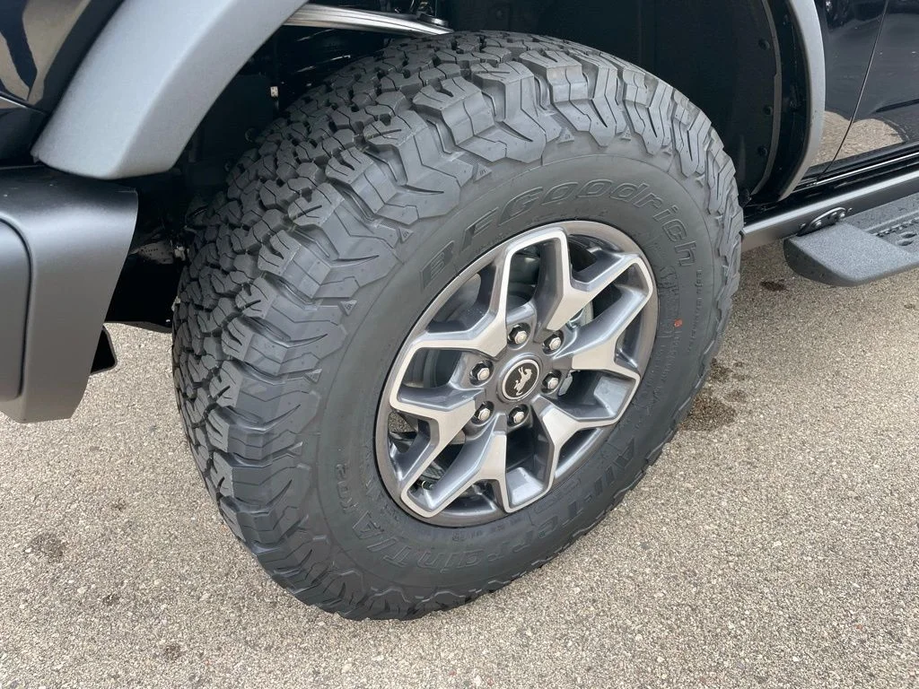 New 2025 Ford Bronco - photo 1