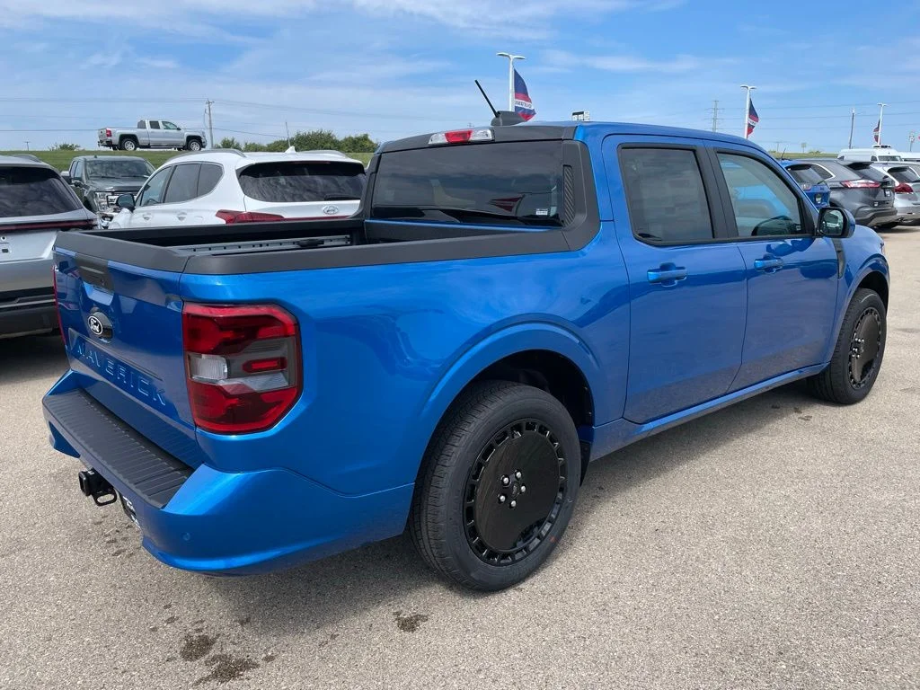 New 2025 Ford Maverick - photo 2