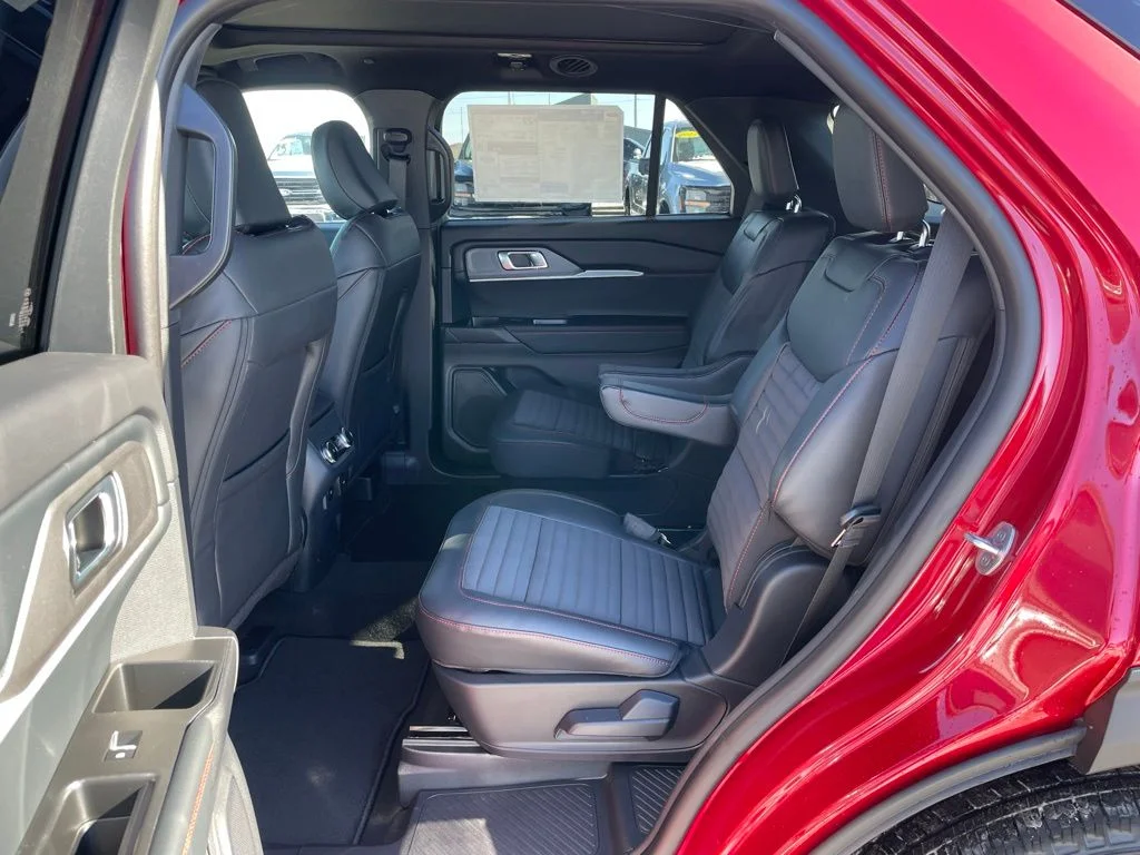 New 2026 Ford Explorer - photo 2