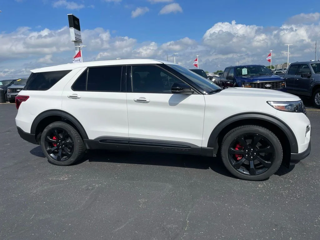 Used 2022 Ford Explorer - photo 1