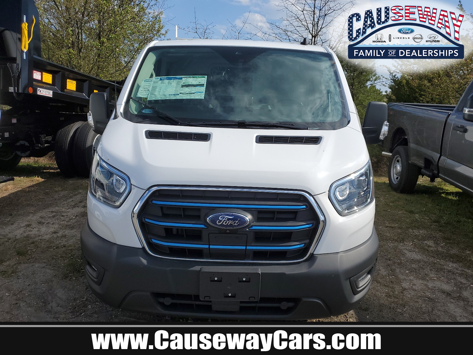 Used 2022 Ford E-Transit 350 - photo 1
