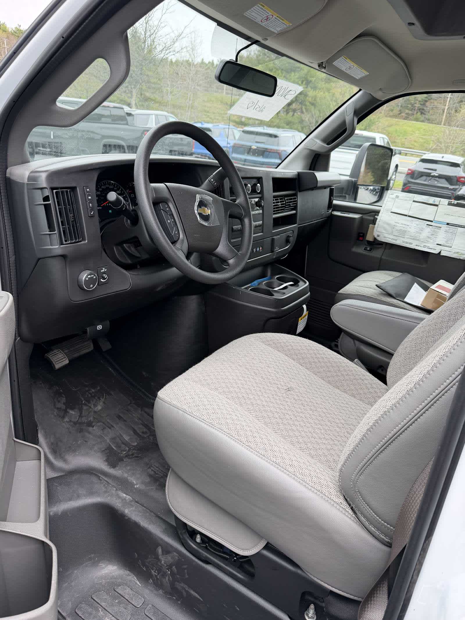 New 2025 Chevrolet Express 3500 - photo 2