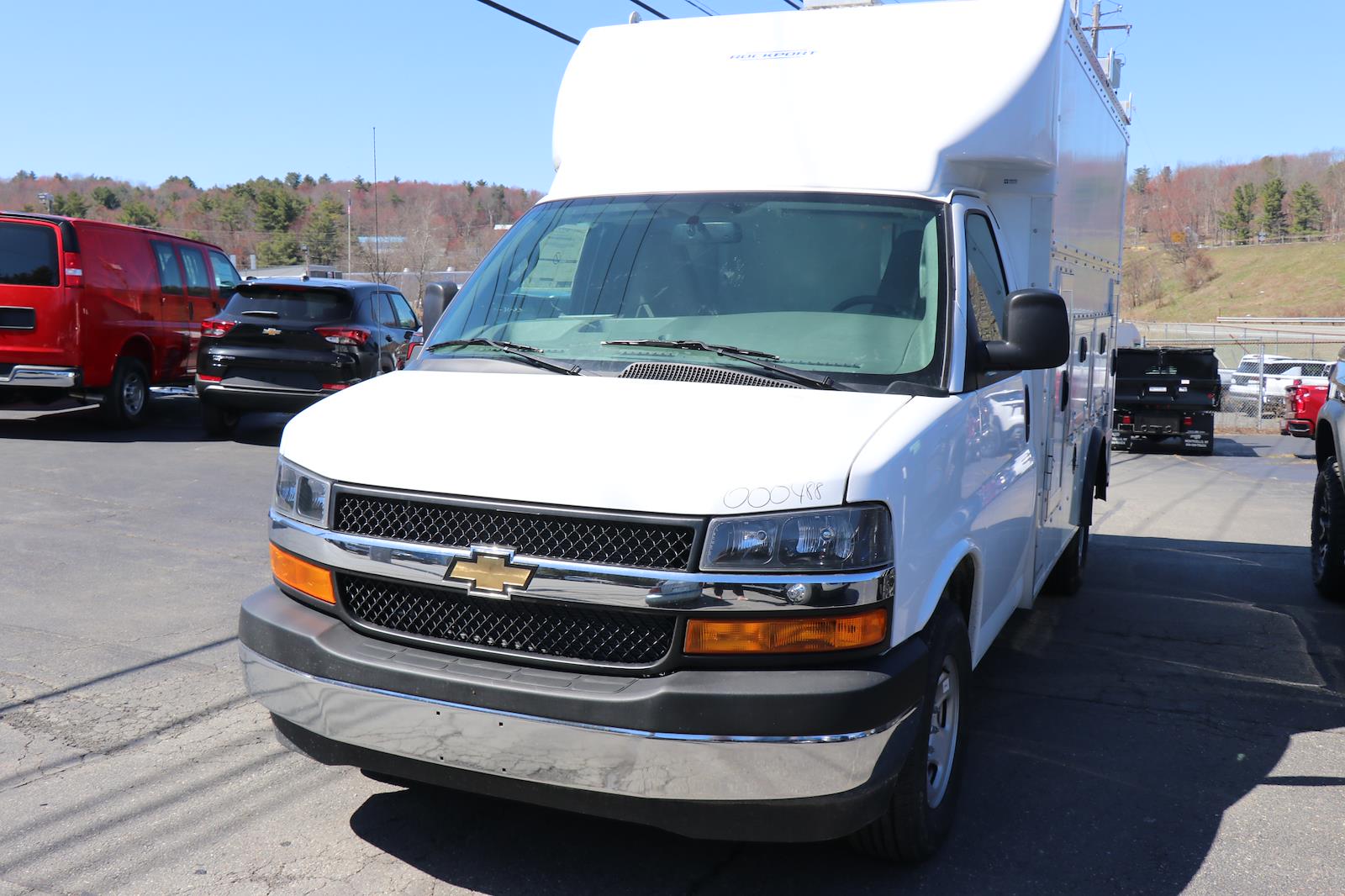 New 2026 Chevrolet Express 3500 - photo 2