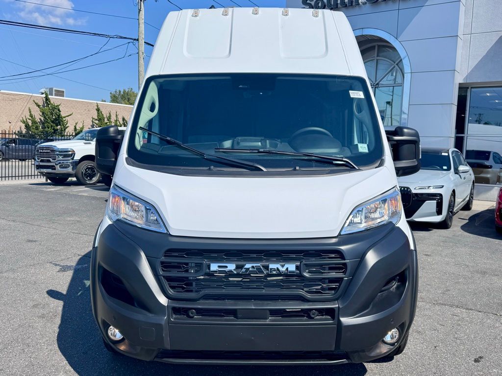Used 2025 Ram ProMaster 3500 - photo 2
