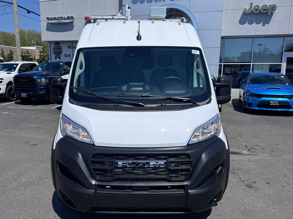 Used 2025 Ram ProMaster 3500 - photo 2