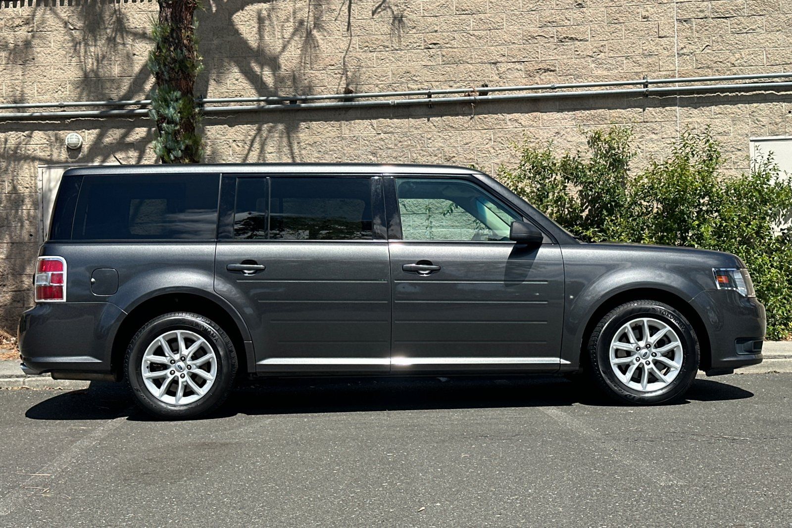 Used 2019 Ford Flex - photo 2