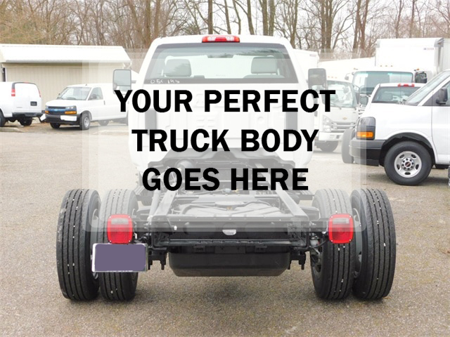 New 2022 Chevrolet Silverado 5500 - photo 2